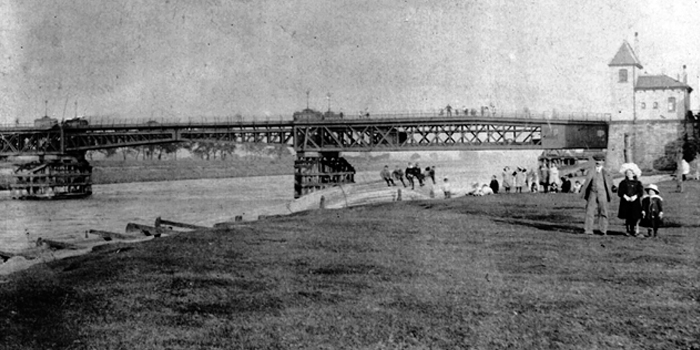 1900 AD – Victoria Jubilee Bridge, Queensferry